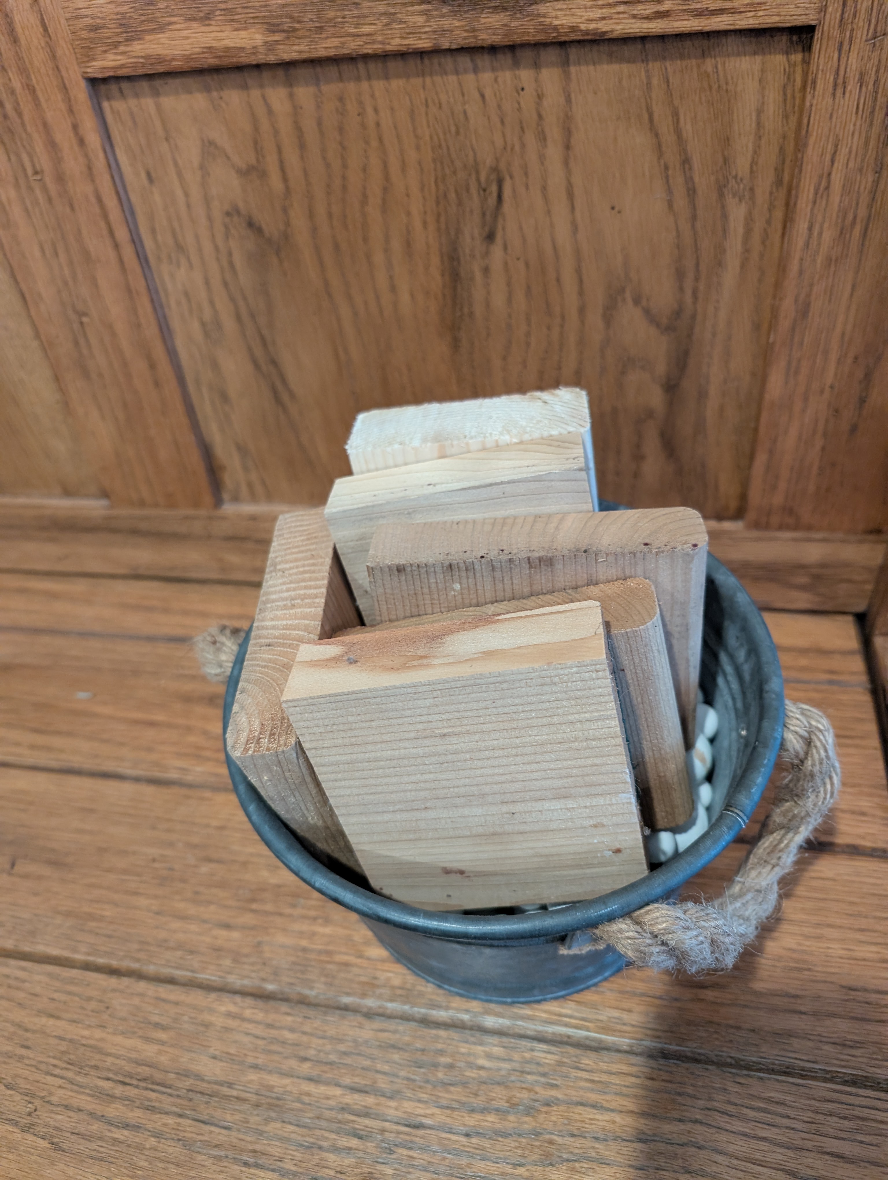 Wood chunks floral moss